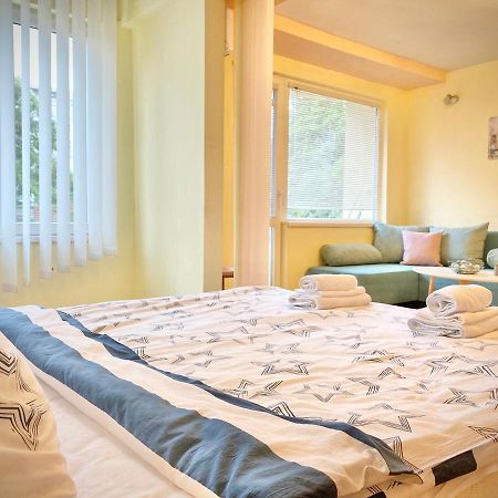 Sunny Central Apartment With Tv & Wi-Fi スタラ・ザゴラ エクステリア 写真
