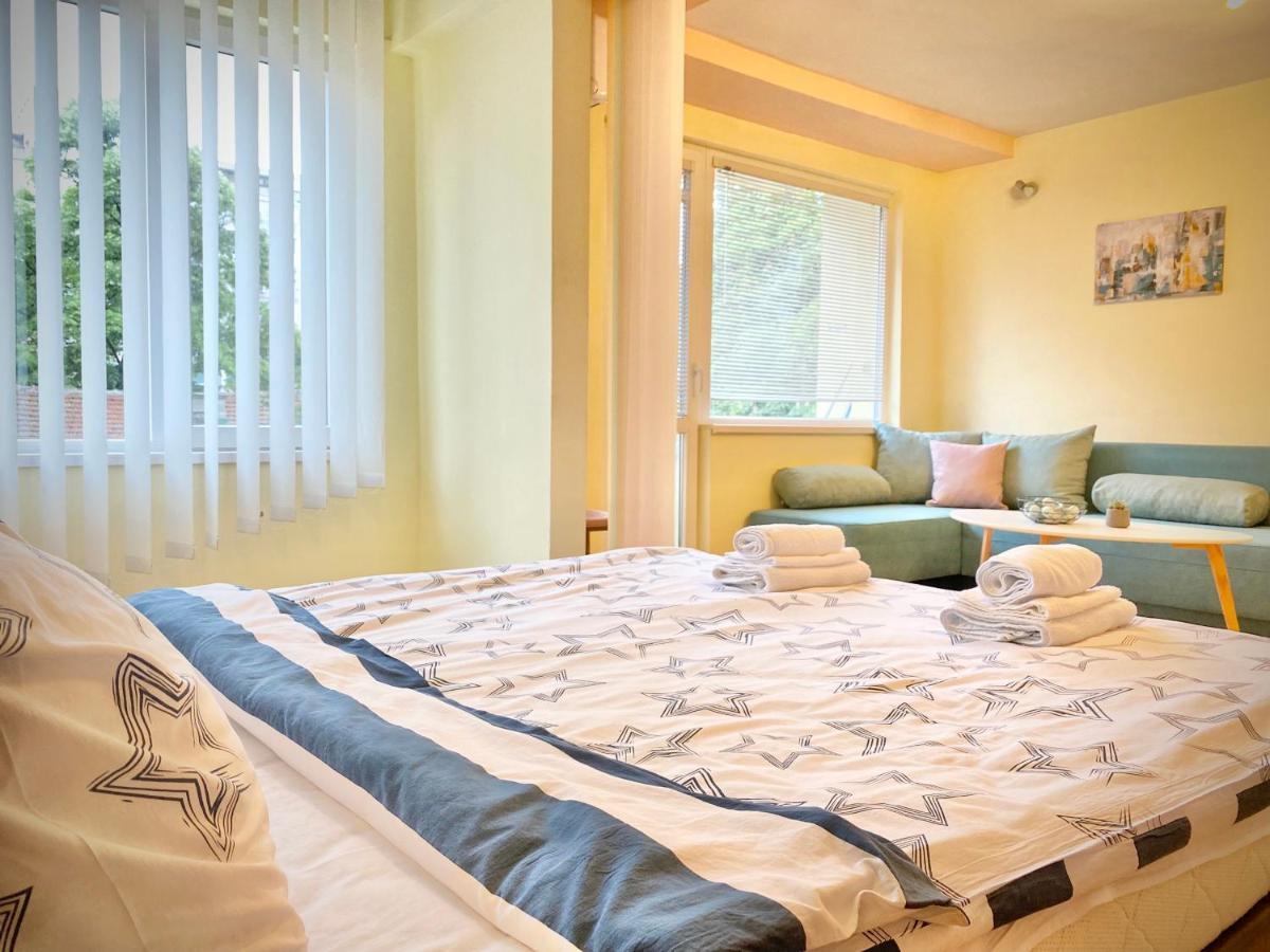 Sunny Central Apartment With Tv & Wi-Fi スタラ・ザゴラ エクステリア 写真