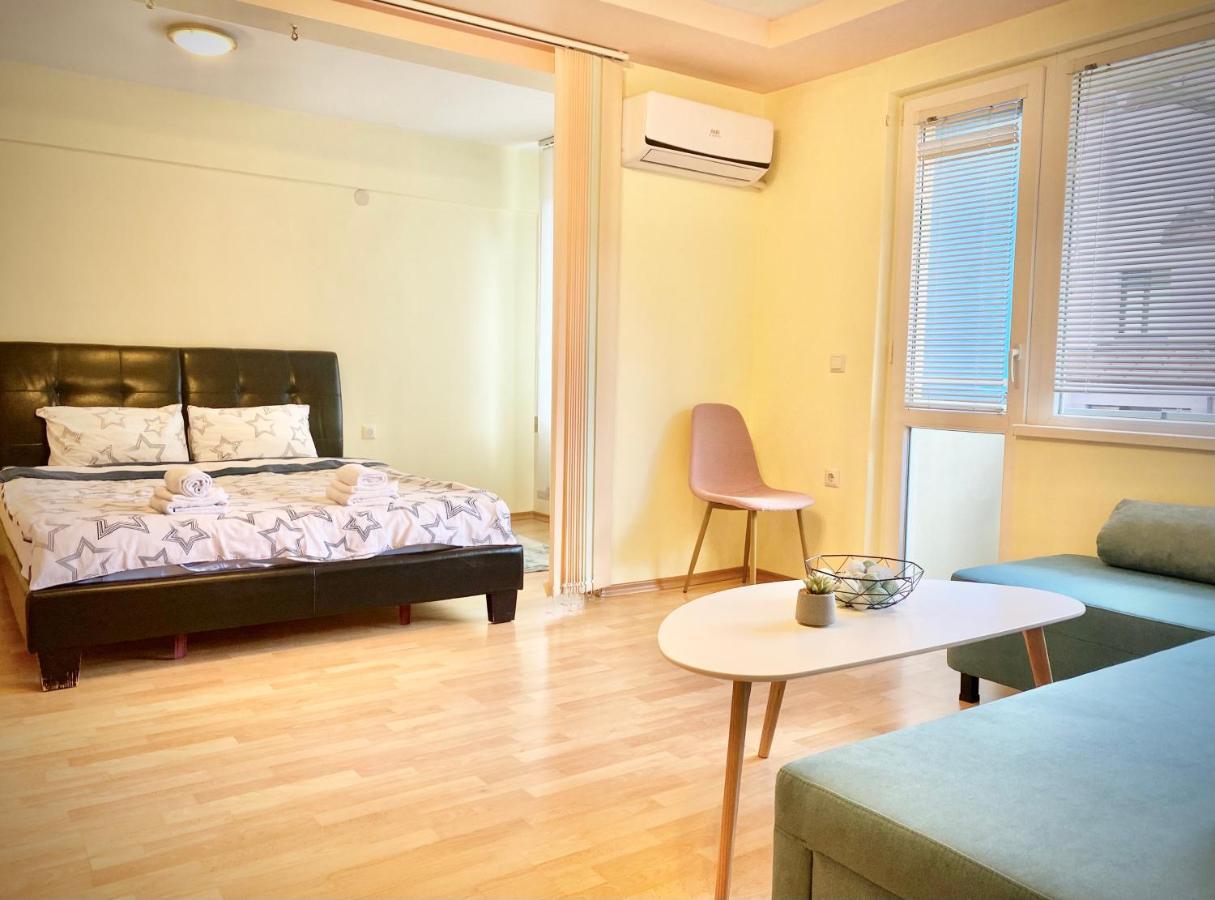 Sunny Central Apartment With Tv & Wi-Fi スタラ・ザゴラ エクステリア 写真